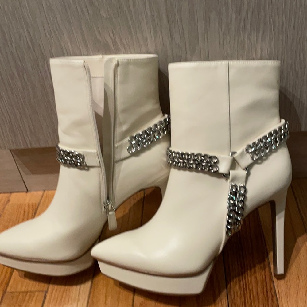 NWOT JLo white boots